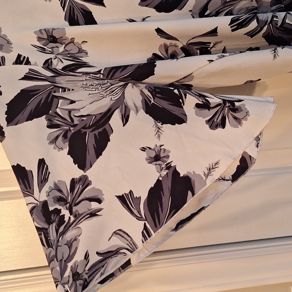 Blouse - Picture 2 of 5